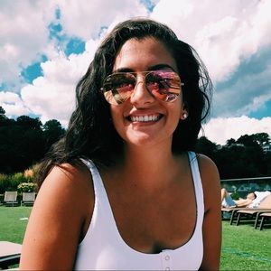 Meet your Posher, Sarah